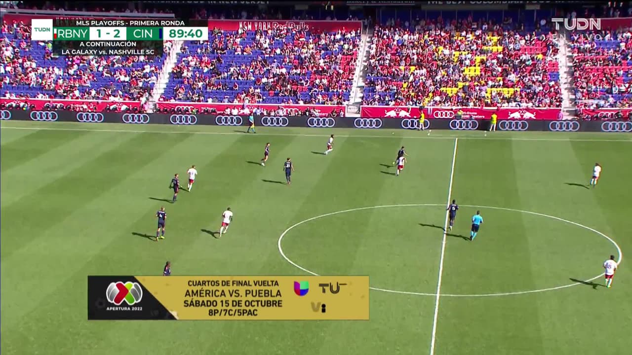 ¡TIRO ATAJADO! disparo por Yuya Kubo.