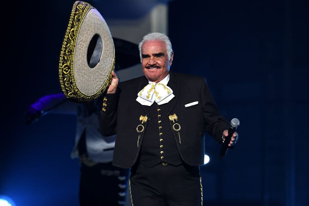 Vicente Fernandez falleció a los 81 años tras estar internado tres meses en un hospital.
