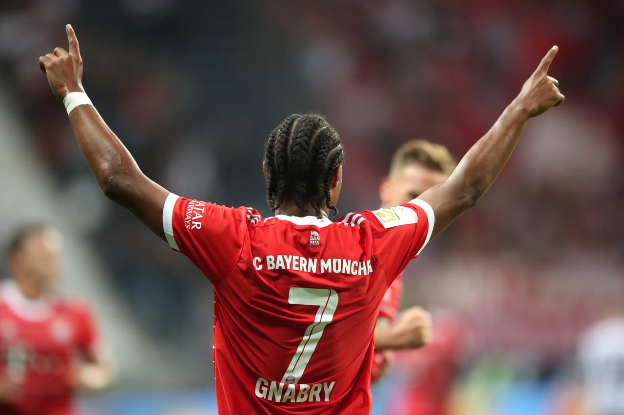 Bayern Munich no tuvo compasión y apaleó al Eintacht Frankfut ante su afición en el arranque de la Bundesliga.