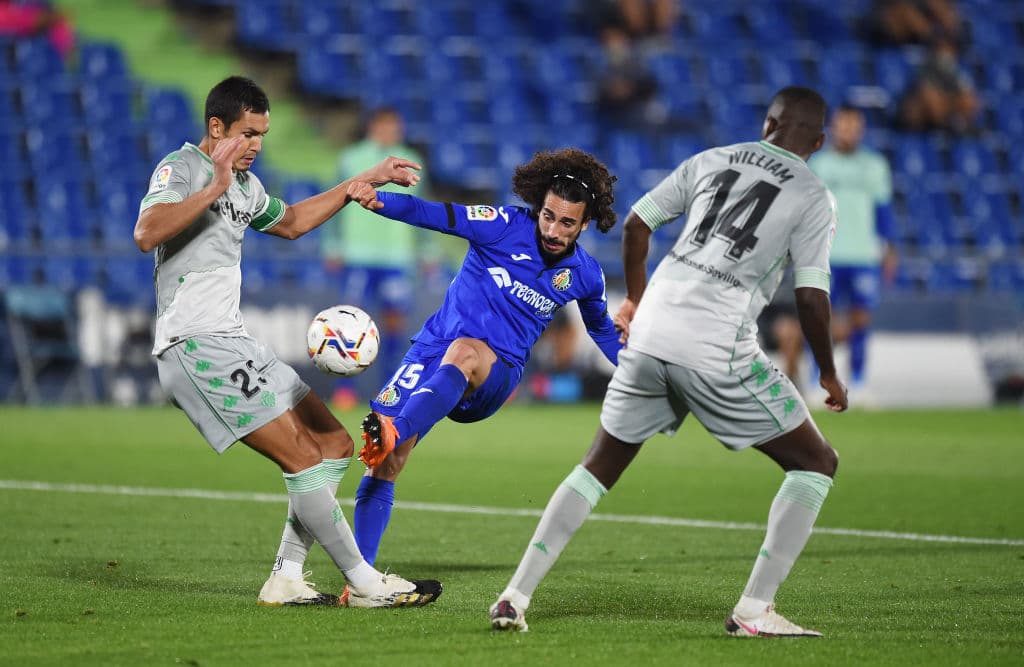 Los locales crecieron la ventaja a los 39’ de juego con un tremendo golazo.