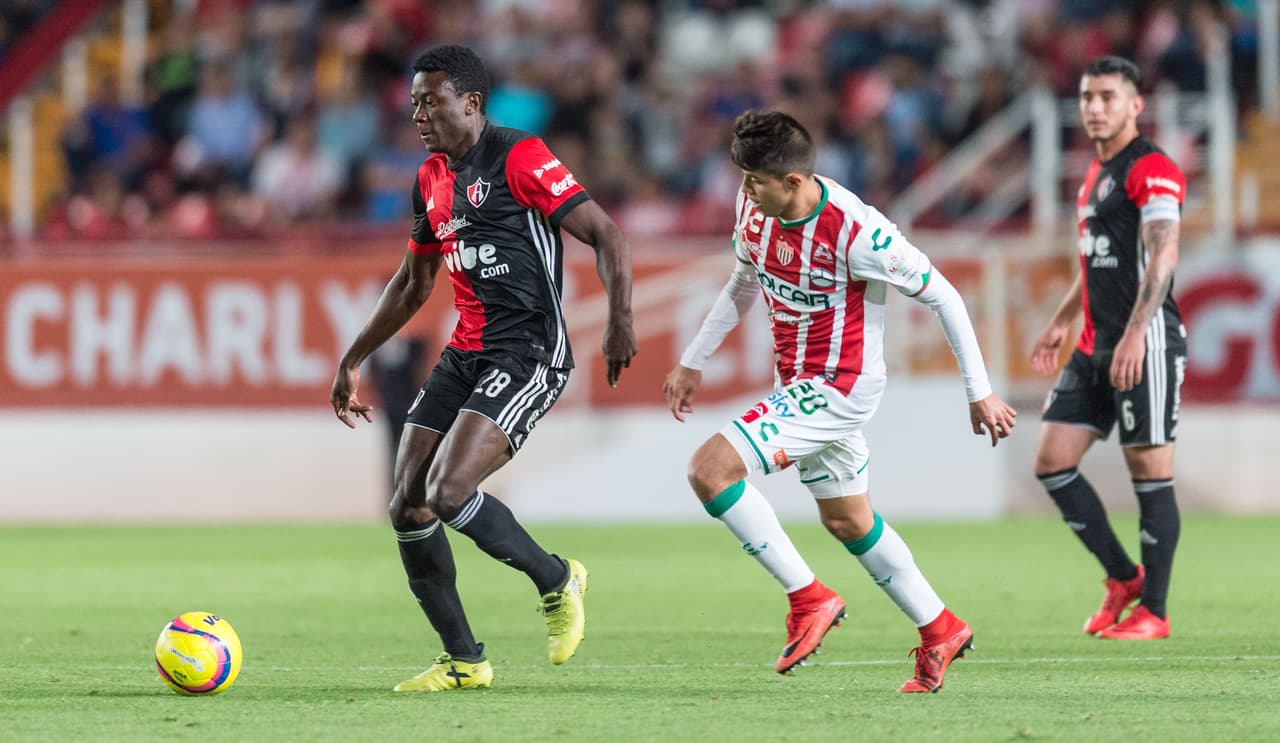 A pesar de su iniciativa, Atlas no fue peligroso contra Necaxa, que tampoco fue dominante como local.