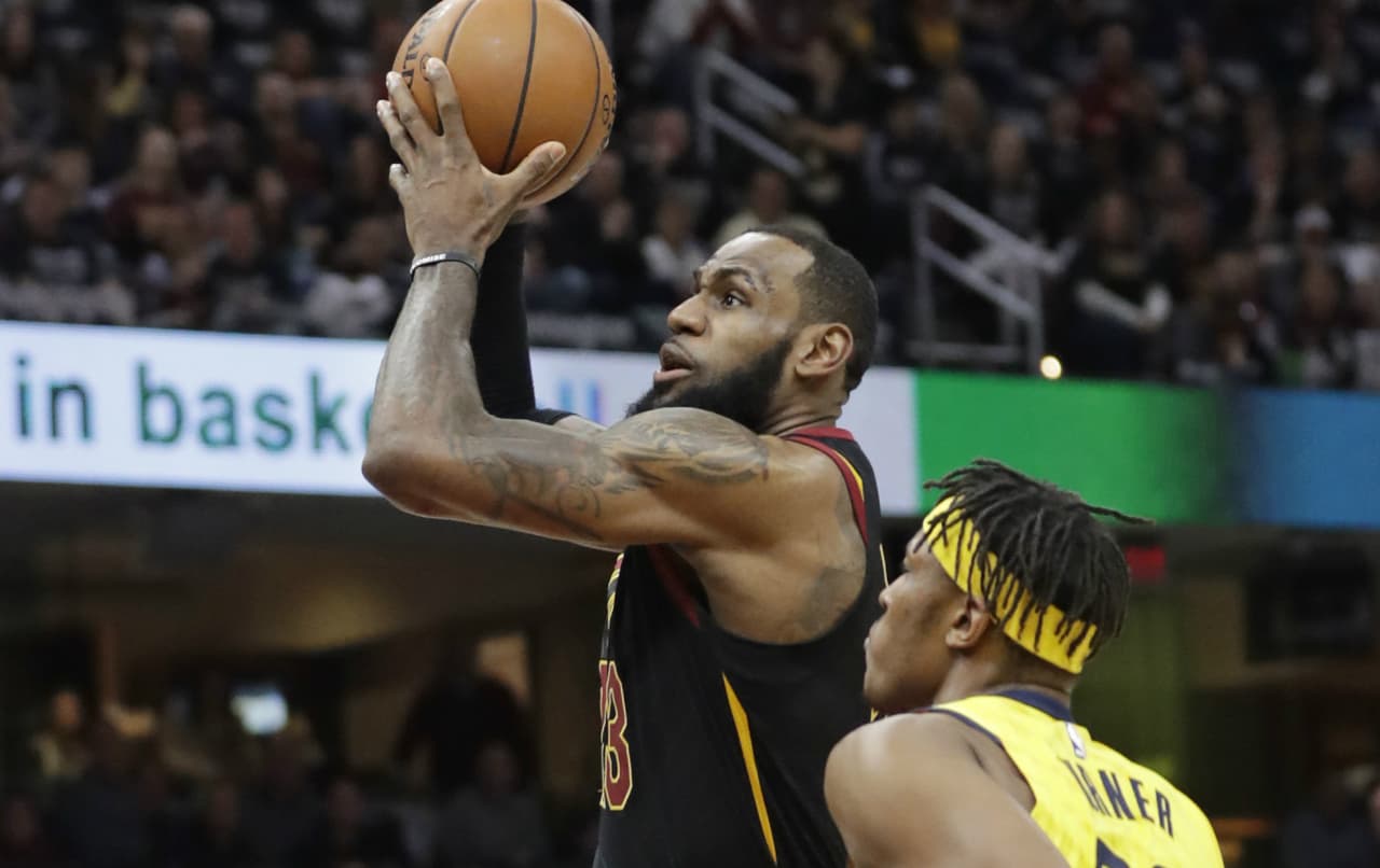 LeBron James registró 43 puntos y 14 asistencias.