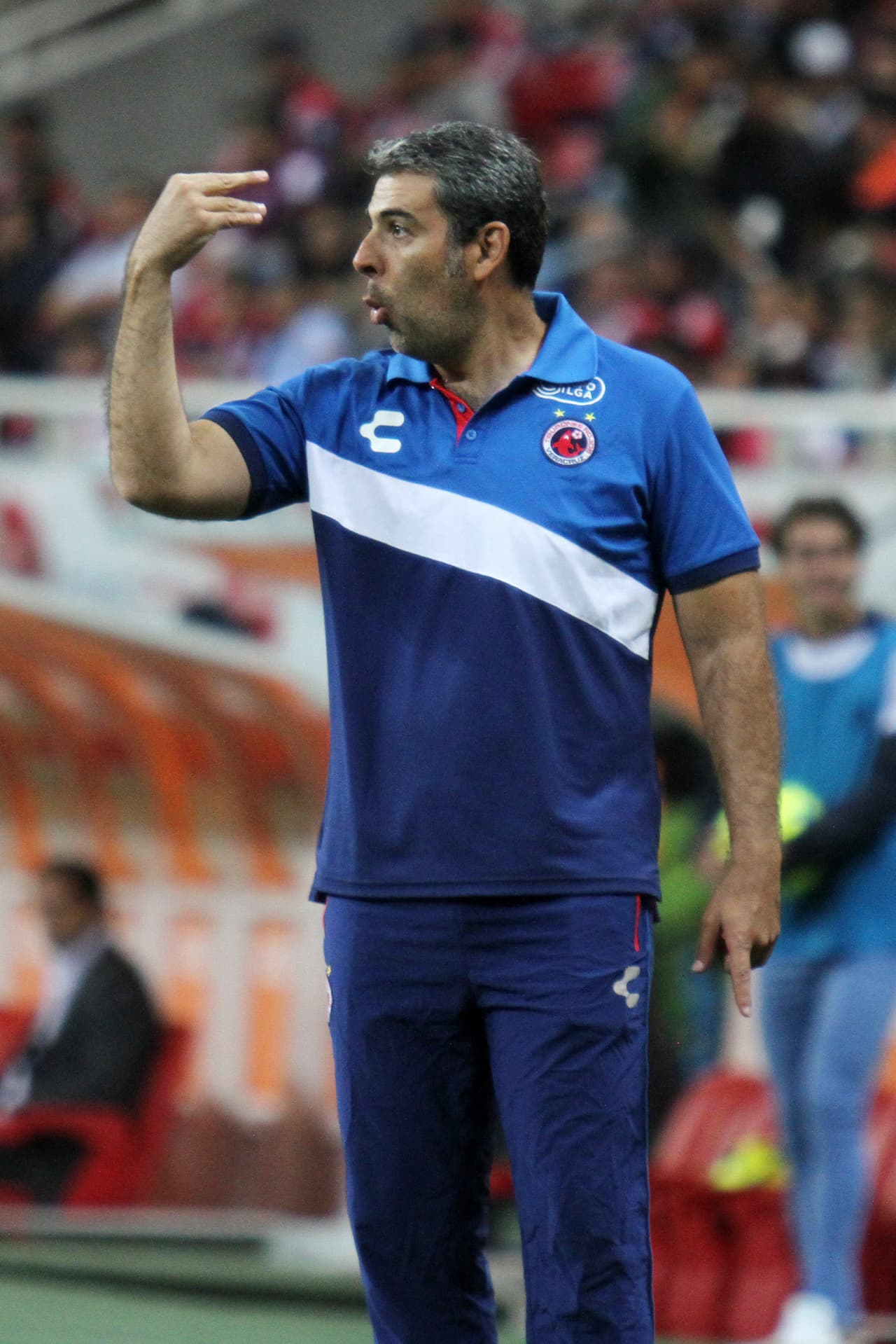 Carlos Reynoso Jr. dirigió al Veracruz ya que su padre no pudo estar presente por motivos de salud.