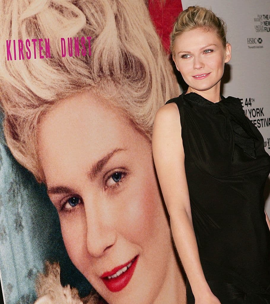 La actriz interpretó a María Antonieta de Austria. La película fue dirigida por Sofía Coppola.