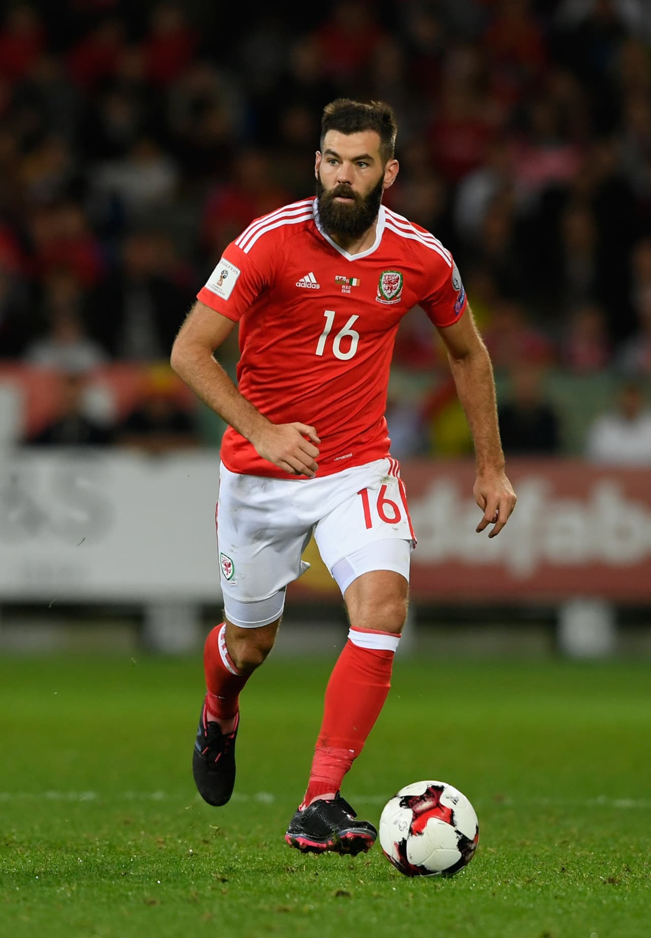 Después de jugar cuatro temporadas con el Crystal Palace, Ledley pasó al Derby County en el pasado curso. Participó en 26 partidos y en 23 de ellos fue titular. Además marcó un gol.