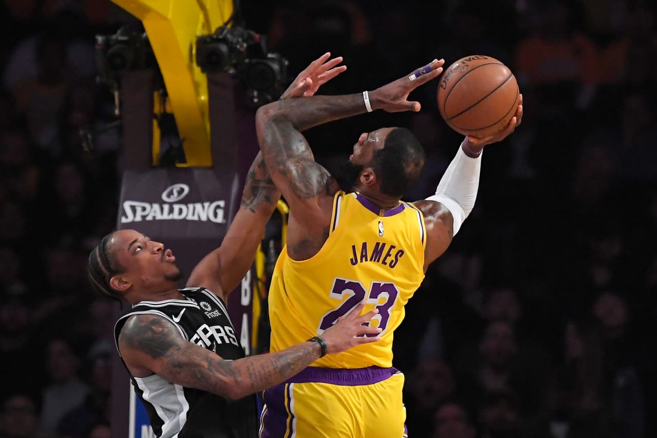 Los Angeles Lakers 129-102 San Antonio Spurs