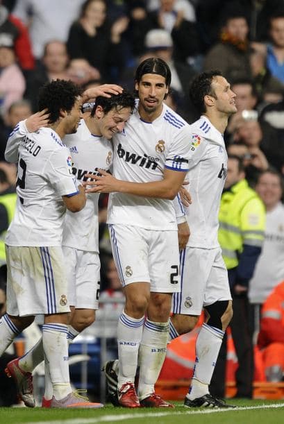 Özil consiguió un tanto que le da grandes opciones al Madrid de alcanzar las semifinales.