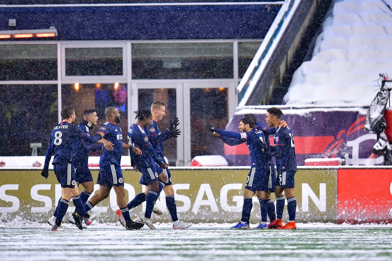 New England Revolution fue muy superior a los Pumas y se impuso gracias a un doblete de Adam Buksa y otro tanto de Sebastian Lletget.