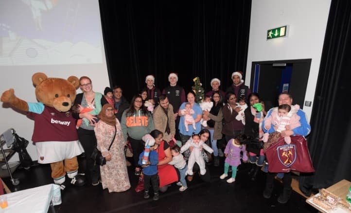 Y añadió: “Fue genial y ver toda la reacción de la gente, estaban muy contentos, tomándonos fotos, creo que ese era el objetivo principal”.
<br>Finalmente, el atacante mexicano expresó su sentir sobre que su equipo participe en este tipo de eventos.