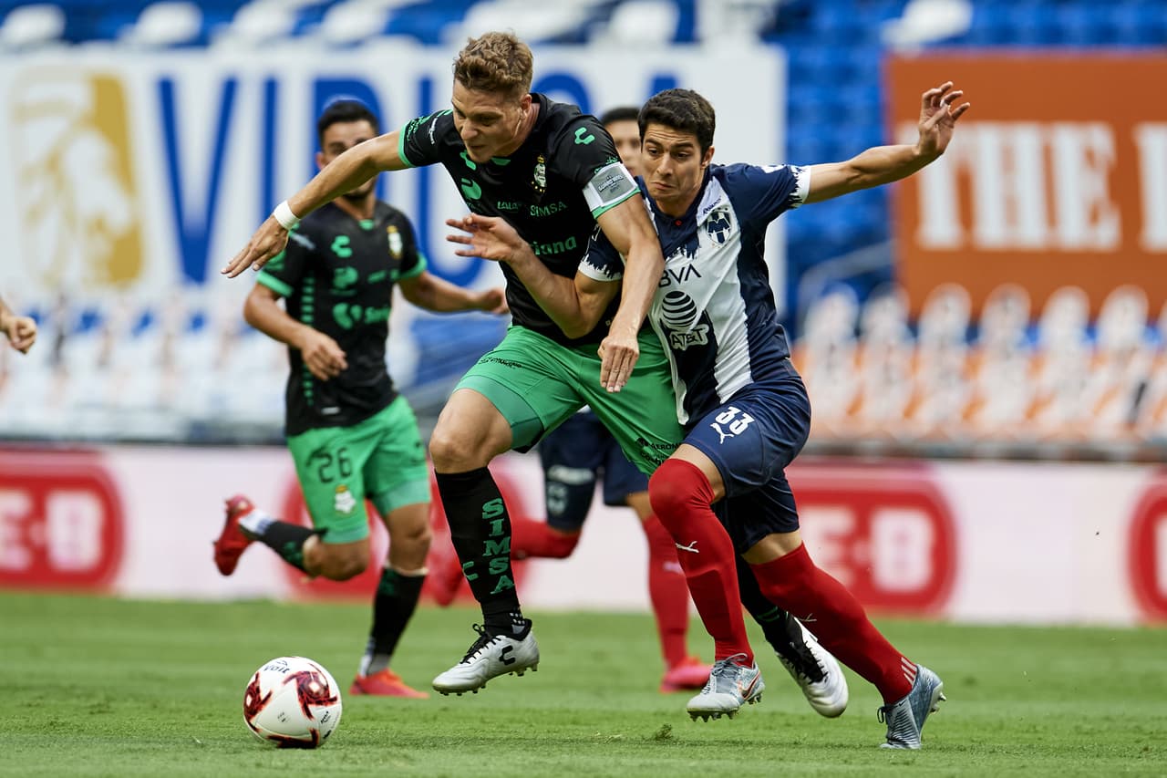 Santos mostraba un juego más ofensivo los primeros minutos de partido.