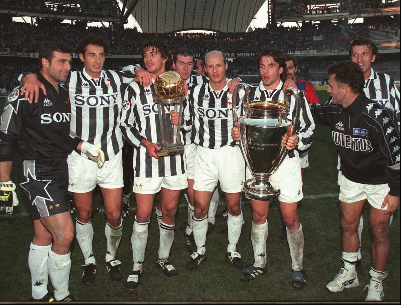 8. Juventus F.C. (Italia / UEFA) - 11 títulos: 3 Europa League, 2 Champions League, 2 Interncontinentales, 2 Supercopas, una Recopa y una Intertoto.