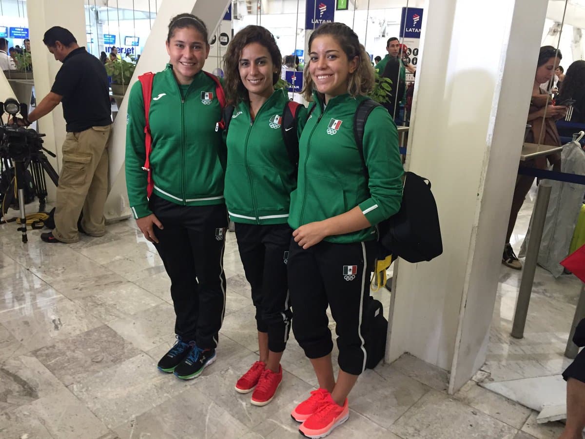 De izquierda a derecha Dolores Hernández, Paola Espinosa y Aljandra Orozco.