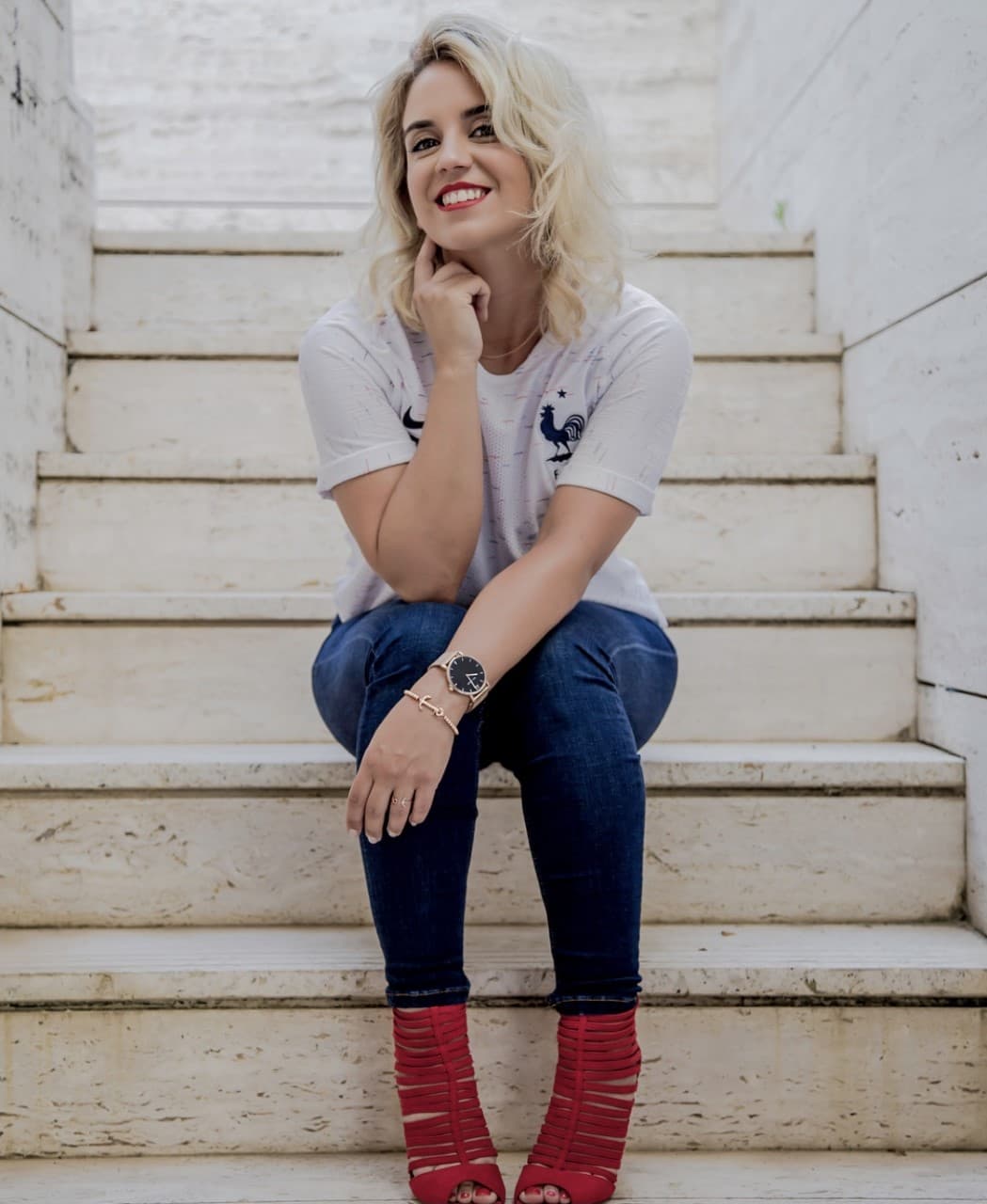 Erika es una exitosa diseñador de moda. Actualmente es la encargada de diseñar trajes de baño para Aqüe Apparel donde se ha destacado.