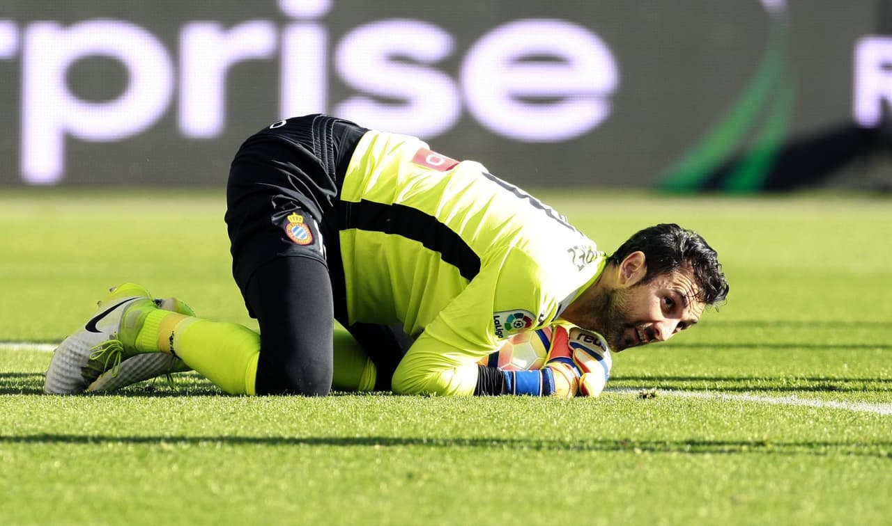 Parte de culpa en la victoria del Espanyol la tiene este señor, Diego López, ex Real Madrid y Milán, quien respondió de la mejor manera cuando fue exigido por la ofensiva del Dépor.