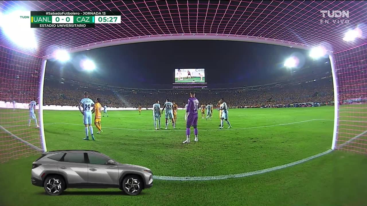 ¡TIRO ATAJADO! disparo por Sebastián Córdova.