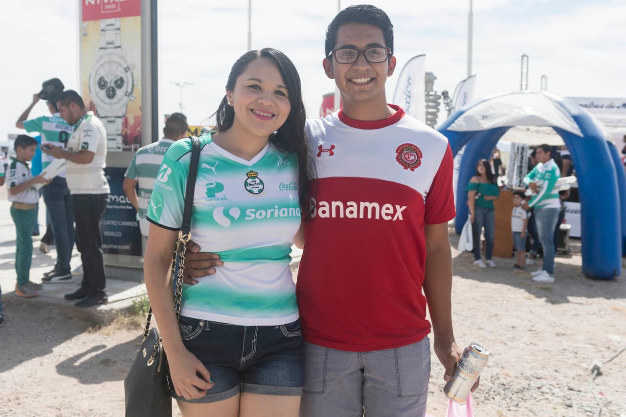 Aficiones de ambos equipos se dieron cita para apoyar a los suyos. Santos y Toluca hicieron un gran torneo.