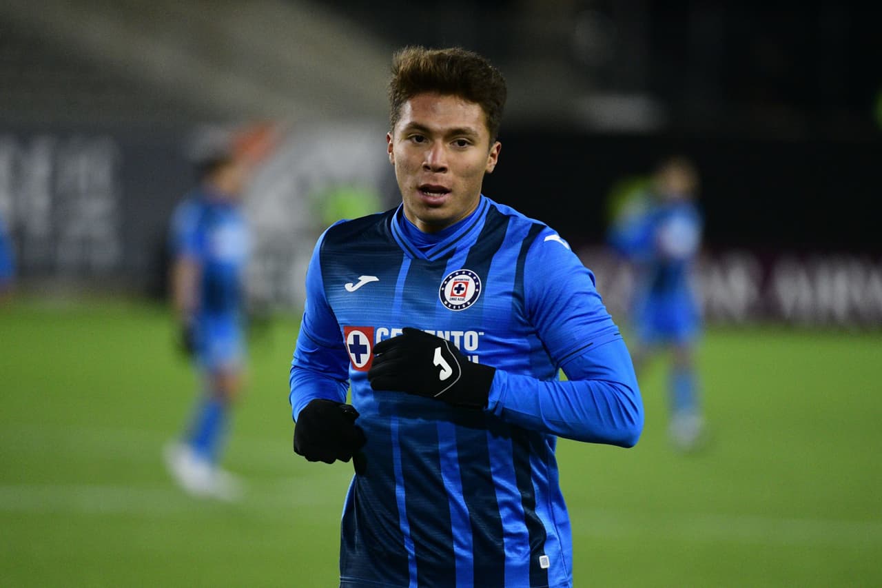 Indicador Futbolero | Rodrigo Huescas reta las leyes de FIFA, Cruz Azul demandará