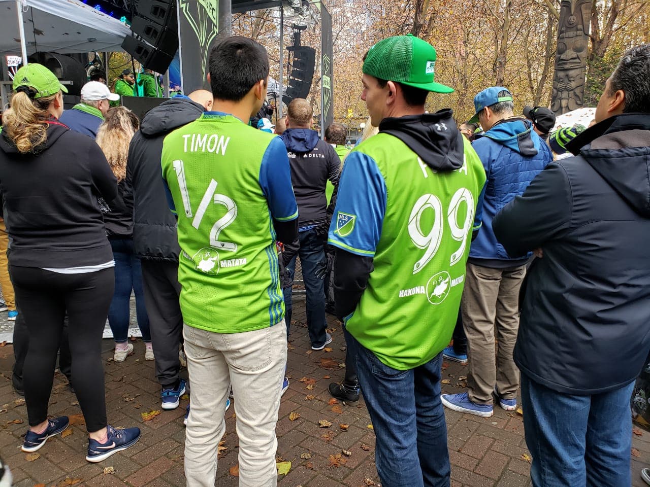 Gran ambiente entre la afición del Sounders previo al encuentro final contra el Toronto FC por la MLS Cup.