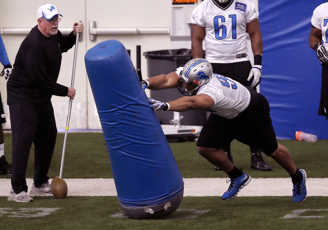 El emblemático Ndamukong Suh (AP-NFL).