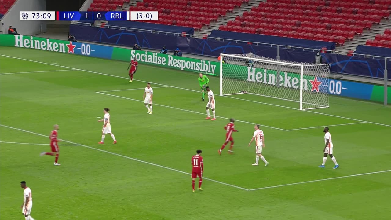 ¡GOL!  anota para Liverpool. Sadio Mané