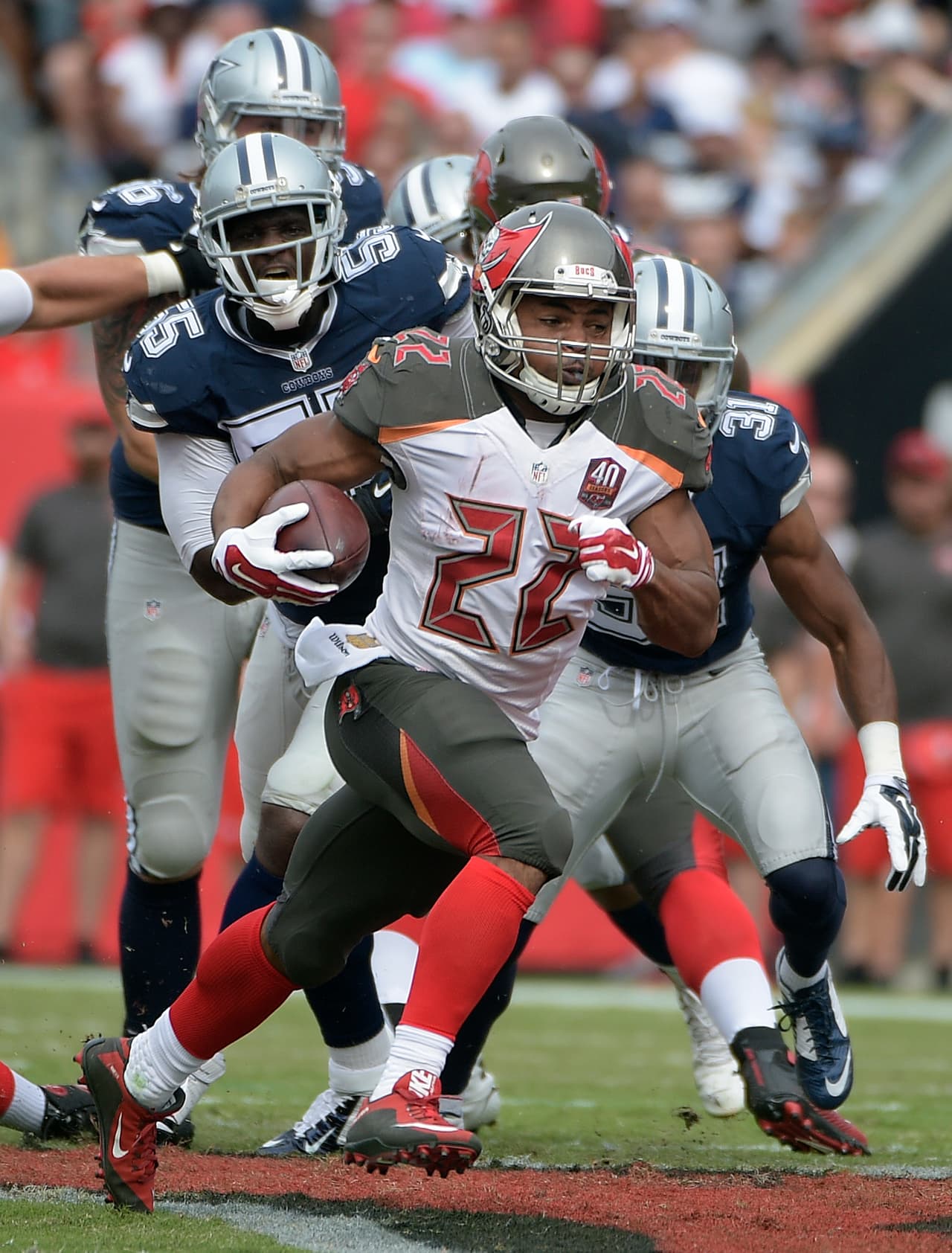 Los Cowboys sufrieron su séptima derrota de la temporada a manos de los Buccaneers por 10-6. Checa las mejores tomas del partido.