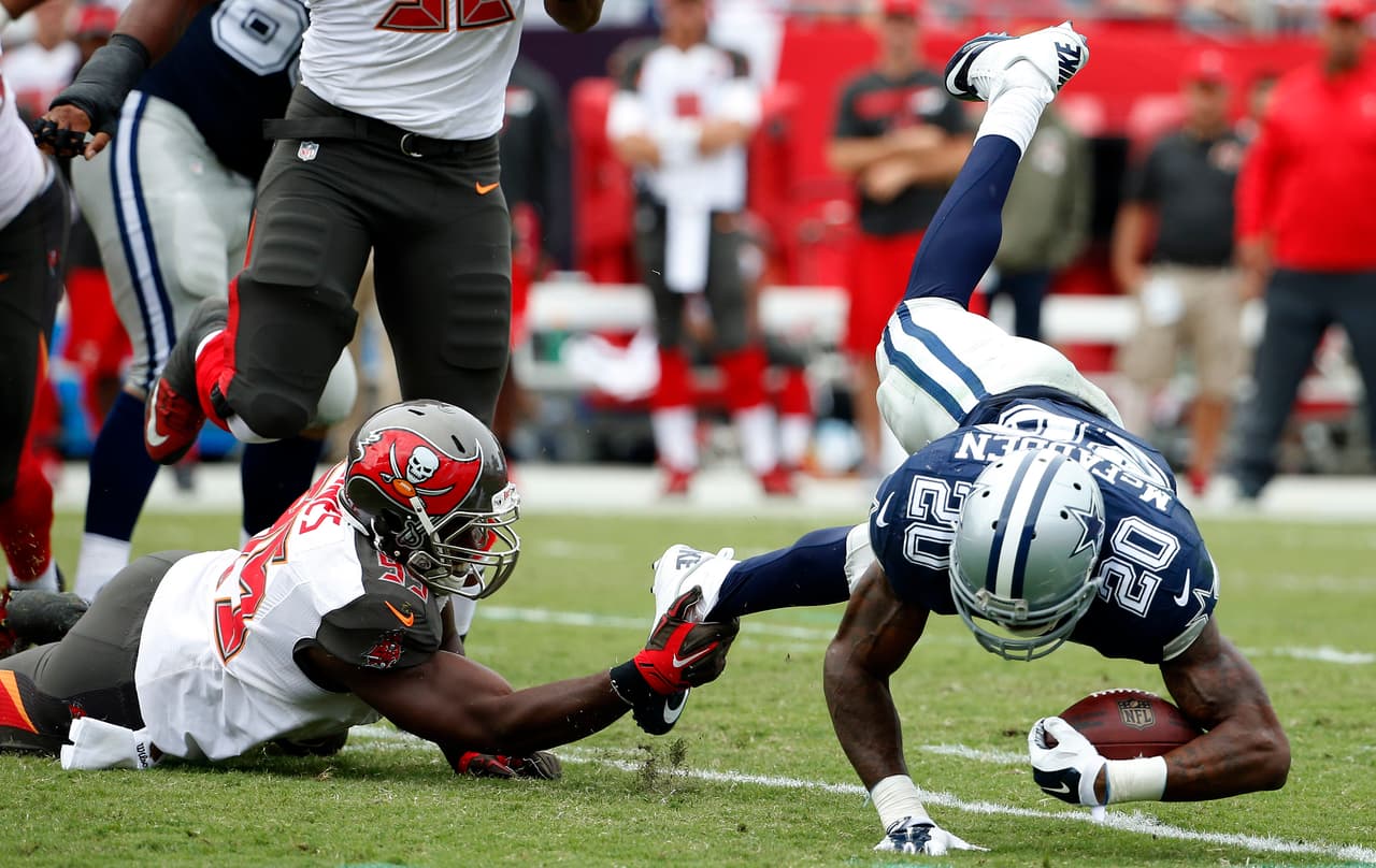 Los Cowboys sufrieron su séptima derrota de la temporada a manos de los Buccaneers por 10-6. Checa las mejores tomas del partido.