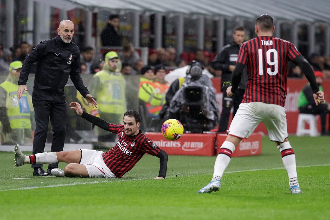 Con goles de Hirving Lozano al 24 y Giacomo Bonaventura al 29, el Milan y Napoli dividen puntos.