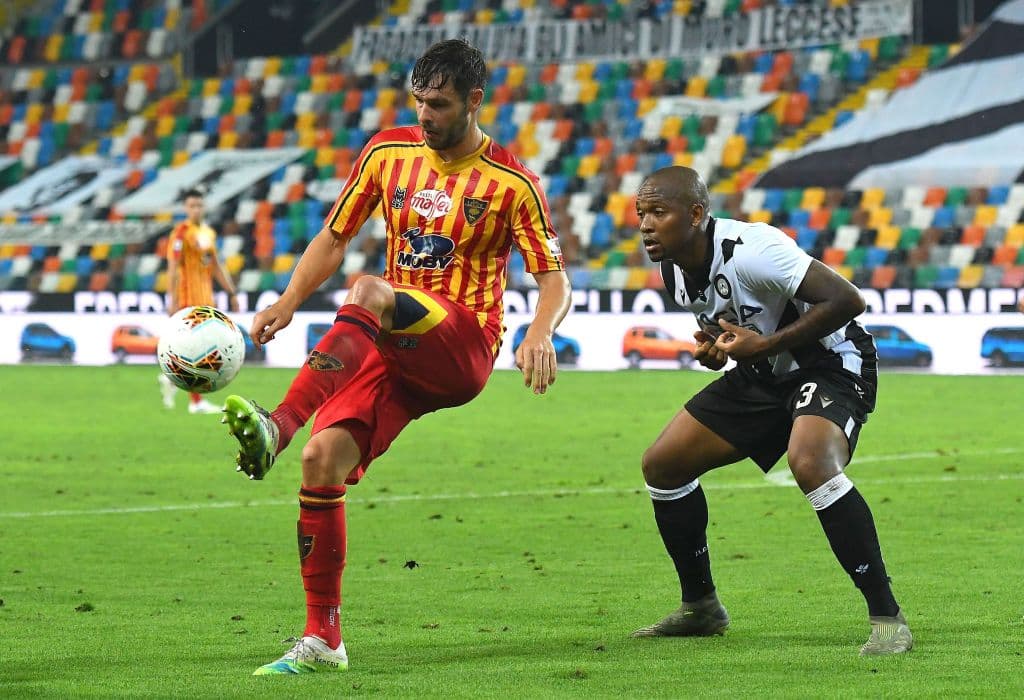 Con resultados de Hellas Verona 3-0 SPAL, Lazio 2-0 Brescia, Sampsoria 1-4 Milán, Sassuolo 5-0 Genoa, Udinese 1-2 Lecce, Fiorentina 4-0 Bologna y Torino 2-3 Roma, la penúltima jornada del futbol italiano.