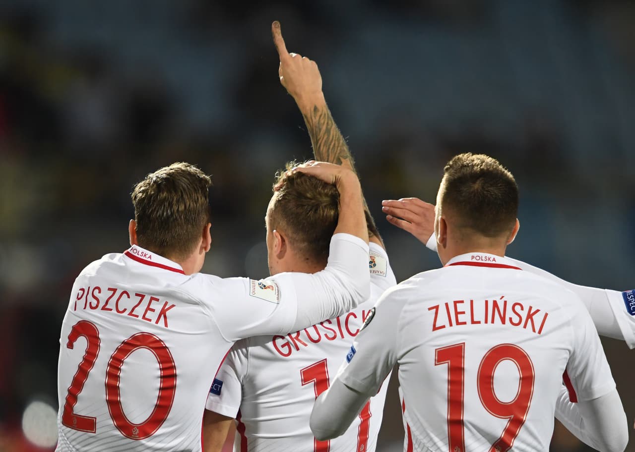 Al final del partido llegó el sexto gol de los polacos, que con un 1-6 a su favor ya piensan en Rusia.