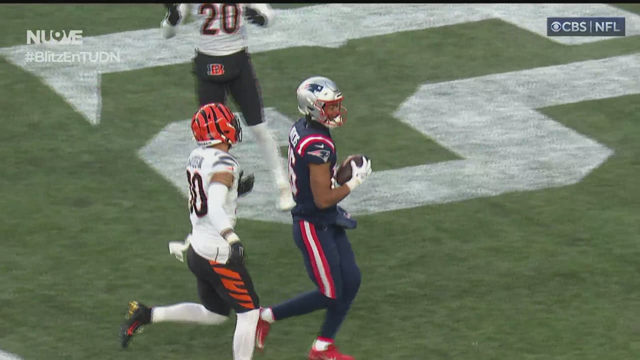 ¡Milagroso touchdown! Bombazo de Jones y Meyers lo atrapa de rebote