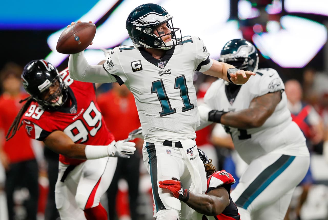 <b>Carson Wentz</b> (Philadelphia Eagles) |
<b>26 años</b> | 30 diciembre 1992 | El más grande, en edad, de la generación actual con 26 años o menos. El QB de los Eagles tiene cuatro años de experiencia en la NFL y está retomando su nivel competitivo para pelear por los playoffs en la presente campaña.