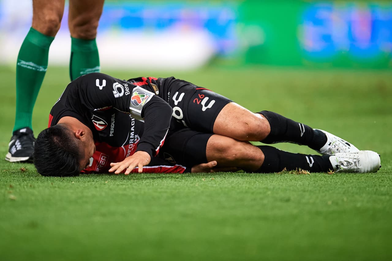 En un partido en el que las emociones llegaron hasta el final, los Rojinegros aprovecharon su lugar en la clasificaciòn para eliminar a Pumas.