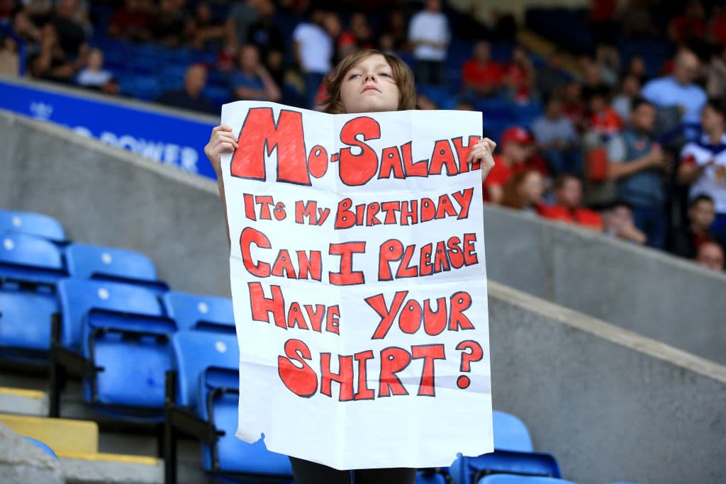 Aún así, Salah se ha convertido en una figura admirada y respetada por los más jóvenes, que ven en el egipcio una renovación tras la lucha de más de una década entre Cristiano y Messi.