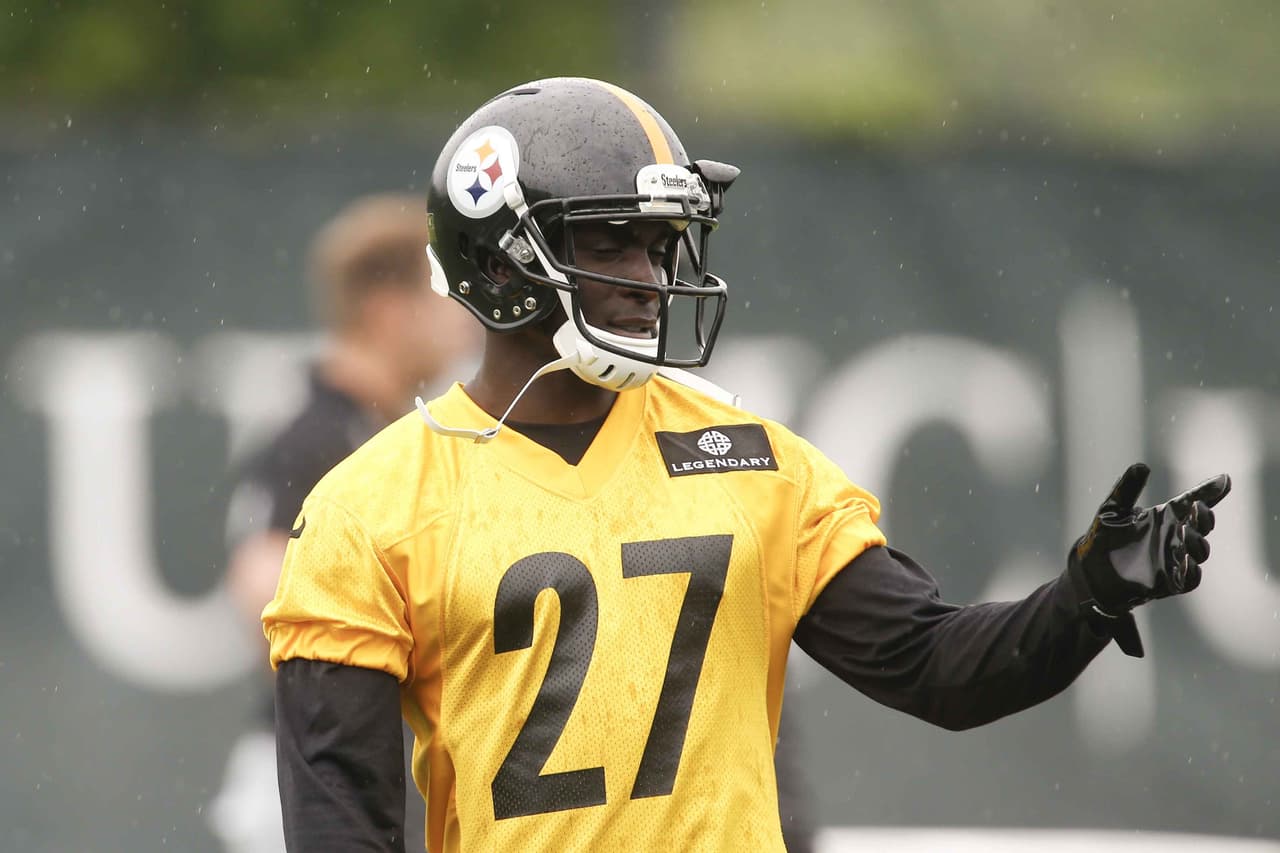 Los Steelers contemplan cirugía de fin de temporada para novato Senquez Golson