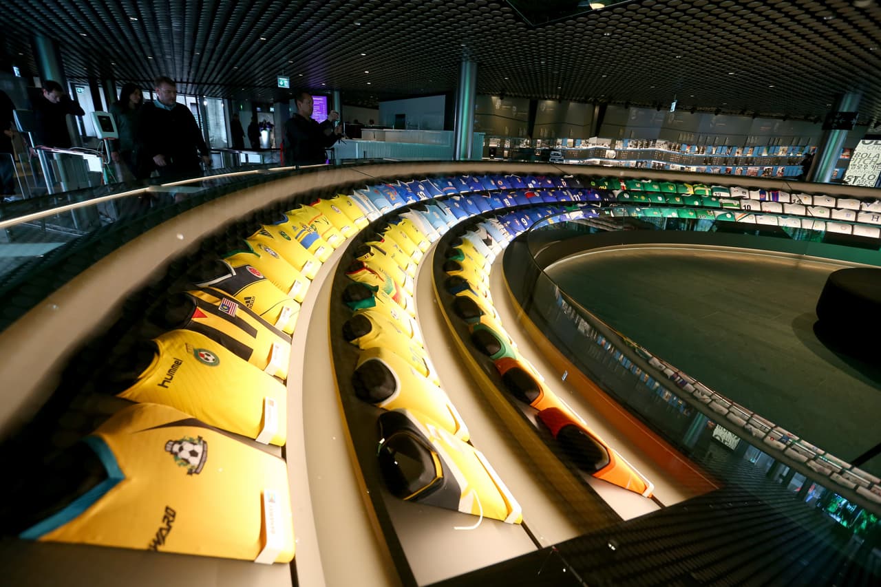 El recinto se ubica en Zúrich, Suiza y abrirá sus puertas el 28 de febrero donde los aficionados al balompié podrán atestiguar la evolución del fútbol internacional además de disfrutar de un universo multimedia interactivo y experimentar las emociones que despierta el fútbol.