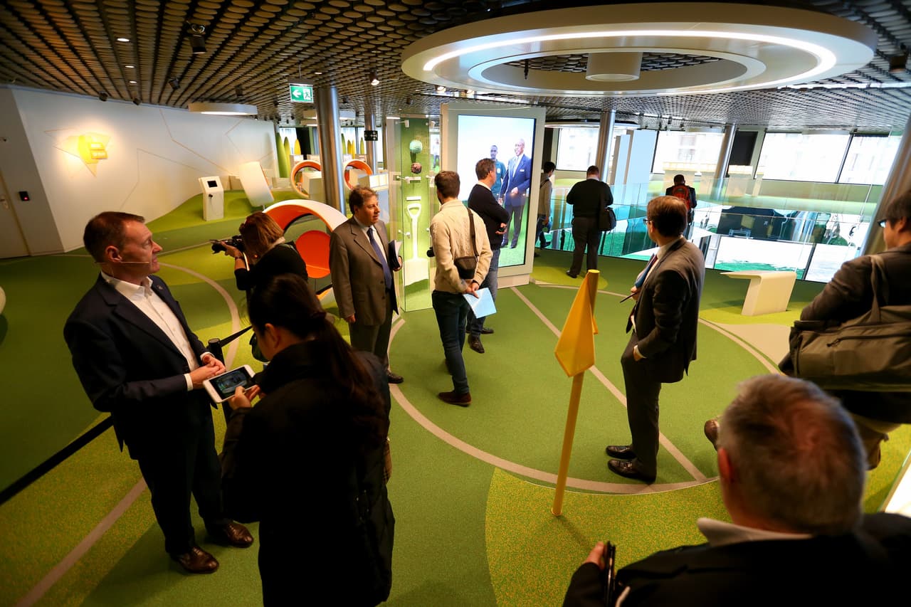 El recinto se ubica en Zúrich, Suiza y abrirá sus puertas el 28 de febrero donde los aficionados al balompié podrán atestiguar la evolución del fútbol internacional además de disfrutar de un universo multimedia interactivo y experimentar las emociones que despierta el fútbol.