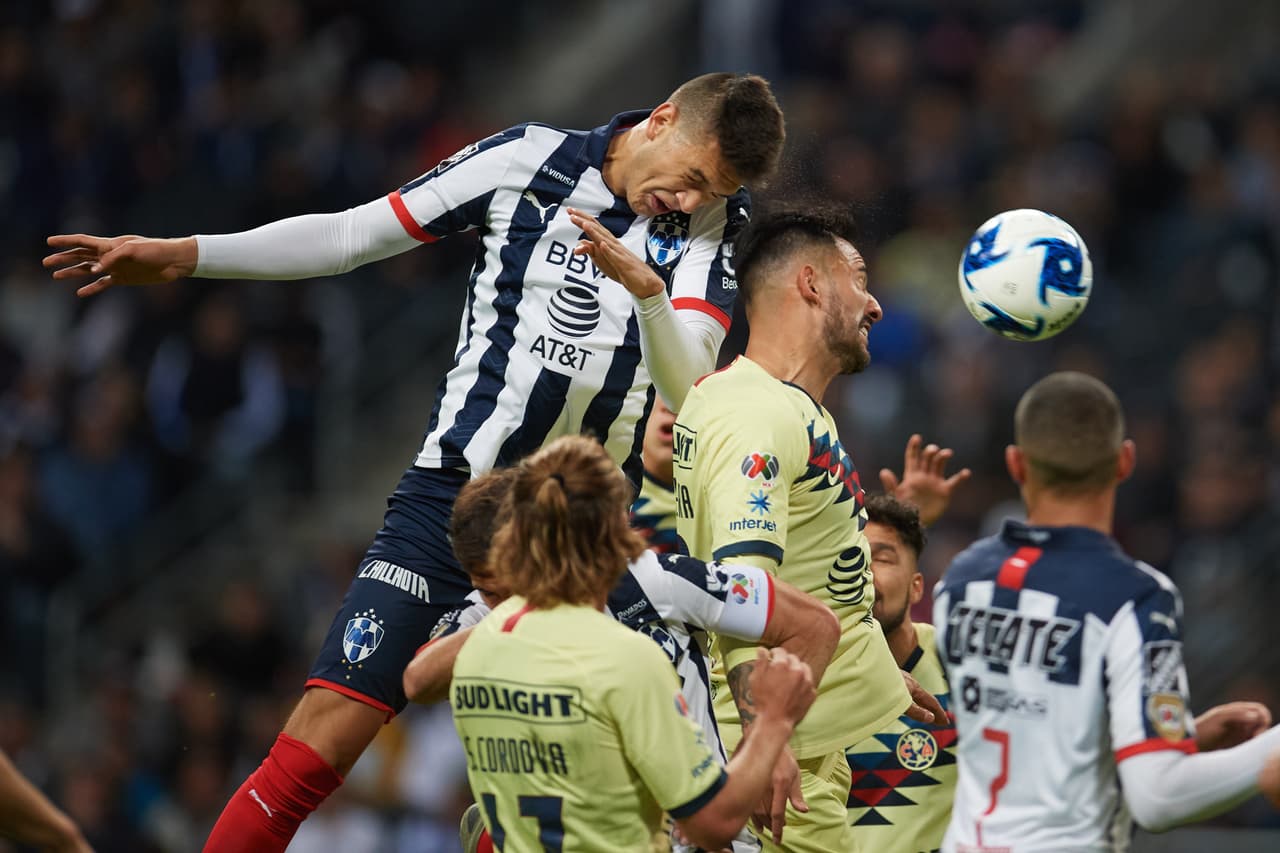 Intenso cotejo entre Rayados y Águilas termina 0-1 a favor de los azulcremas.