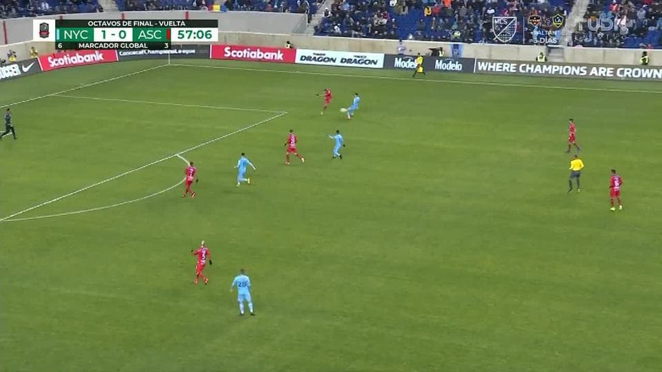 Tiro desviado de Roberto Córdoba