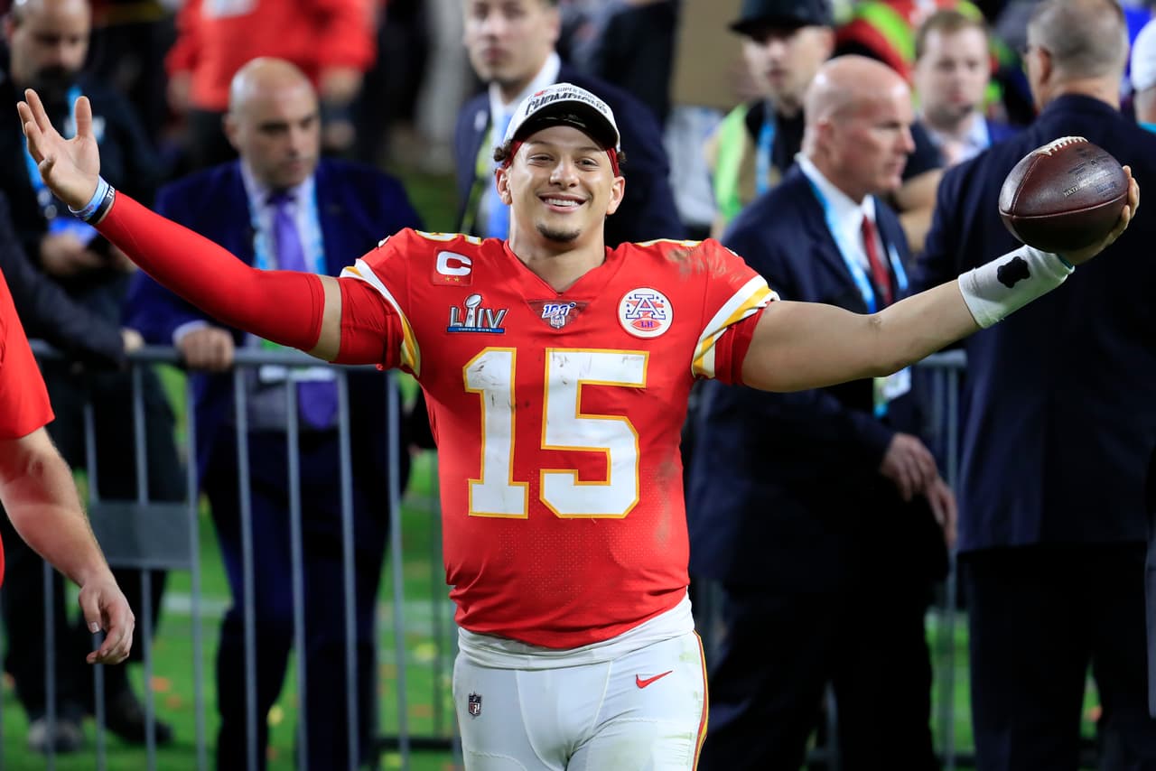 Patrick Mahomes y los Chiefs van por extensión de contrato