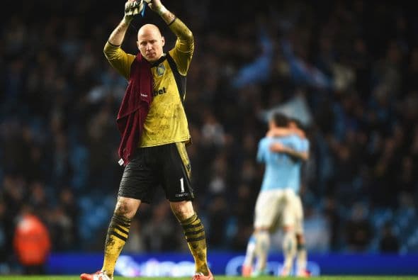 Brad Guzan. Posición: Portero. Fecha de nacimiento: 9 de septiembre de 1984 (29 años). Club: Aston Villa, Inglaterra.