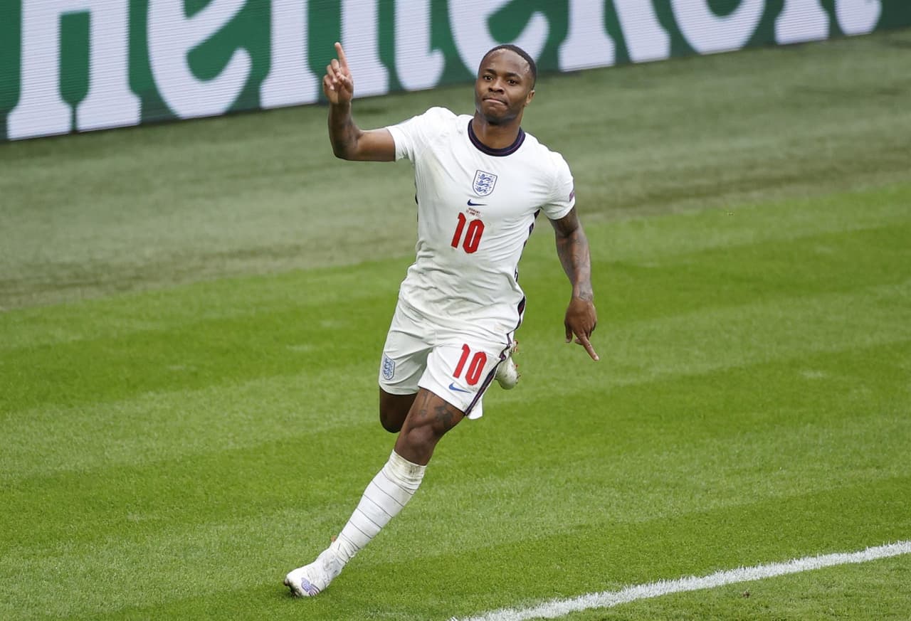 Inglaterra derrota a Alemania 2-0 y califica sin problema a Cuartos de Final. Con anotaciones de Sterling y Kane, los 'Tres Leones' dejan fuera a los alemanes y los mandan a casa. El inglés Jack Grealish fue clave para las anotaciones.