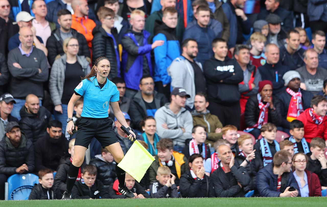 Liverpool superó 3-0 al Burnley en Turf Moor con goles de Sadio Mané, Roberto Firmino y autogol de Chris Wood. Los Reds continúan con paso perfecto tras 4 fechas en la Premier League.