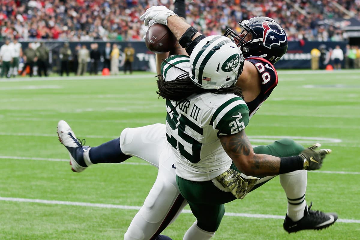 Watt tuvo ocho tackleadas, incluyendo cinco para pérdida de yardaje, y dos capturas en el juego que los Texans ganaron 24-17 a los Jets.
