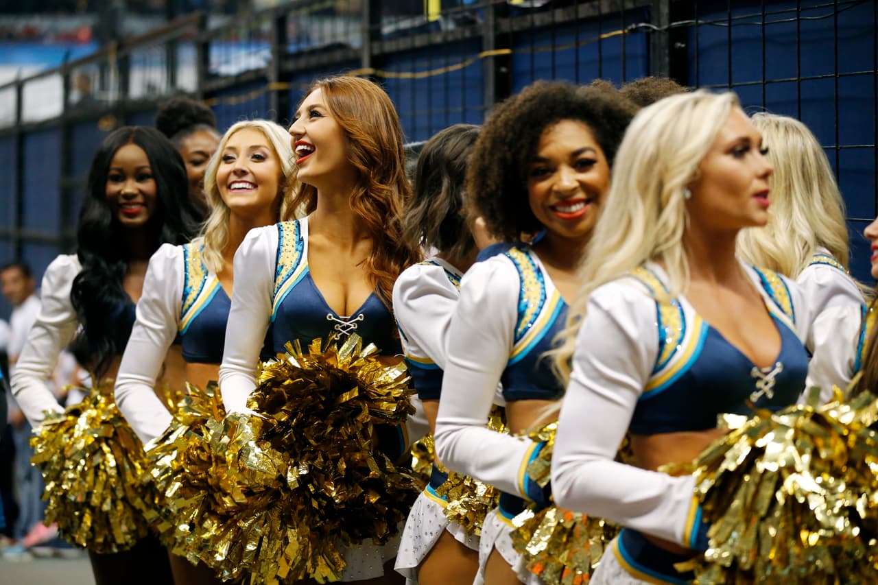 El Monday Night Football fue una locura en la Ciudad de México y se vivió con mucha pasión entre aficionados y grandes jugadas.