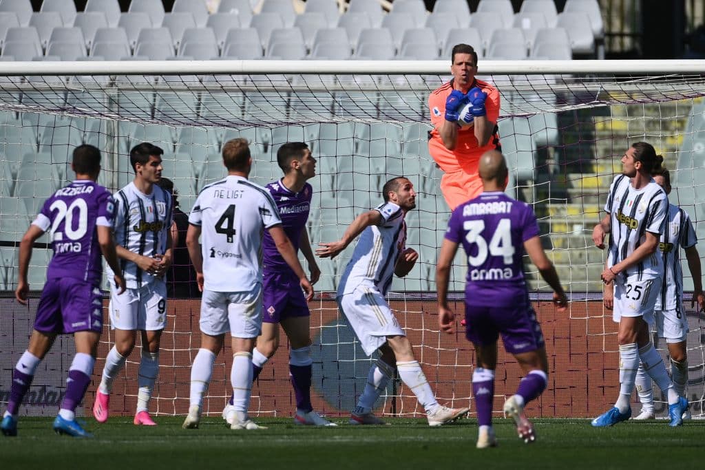 Juventus empata 1-1 con la Fiorentina en la Jornada 33 de la Serie A. Dusan Vlahovic, de penal, puso arriba a los locales, pero al minuto 46, Alvaro Morata se encargó de empatar el partido y llevarse un punto a casa, poniendo en peligro su participación en la Champions League.