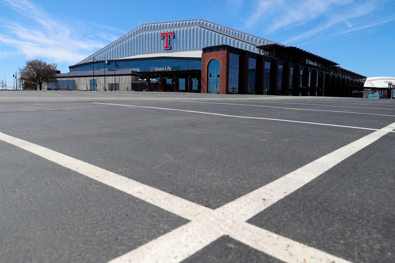 El estacionamiento del Globe Life Field.