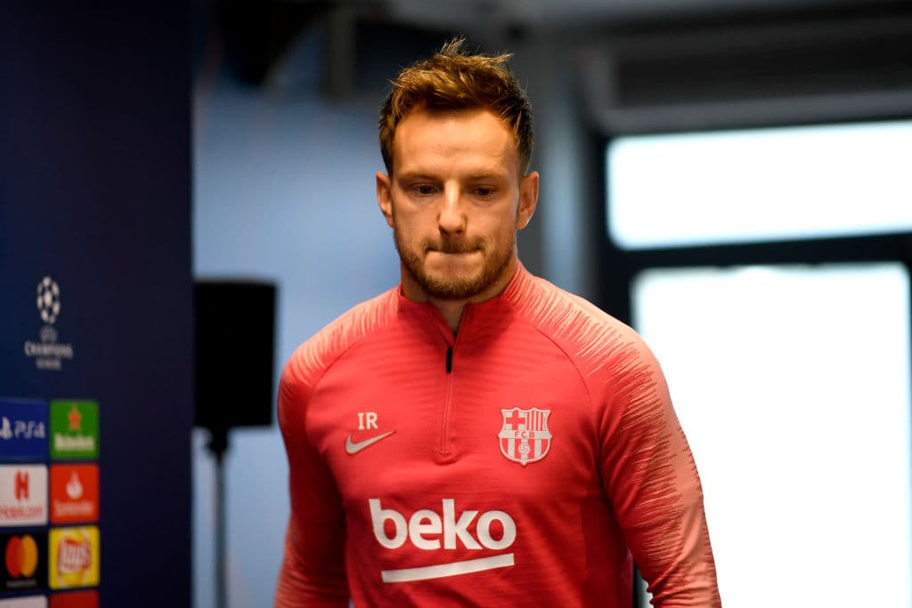 En medio de la telenovela de Neymar y su salida del PSG, se ha hablado de la posibilidad de que el Barcelona use como moneda de cambio al croata Ivan Rakitic. Sin embargo, la entidad parisina revela que lo que buscan a cambio del astro brasileño es efectivo y que particularmente no les atrae mucho contar con el balcánico.