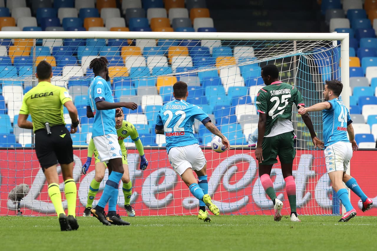 Pero Crotone respondió al 25' y recortó distancias con gol de Simeon Nwankwo.