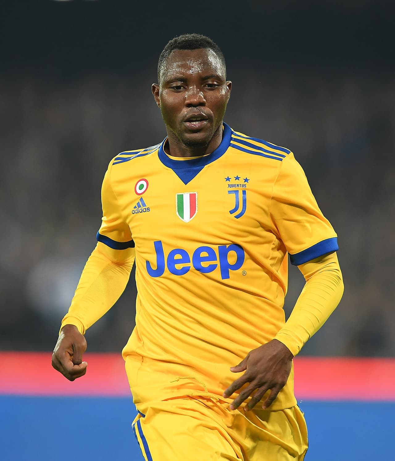 El ghanés Kwadwo Asamoah estaría buscando salida de la Juventus y en Italia se ha comentado la opción de Inter de Milán y Roma.