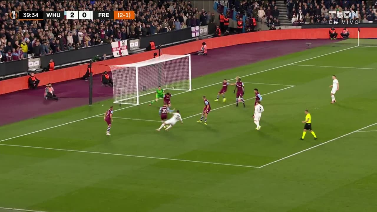 ¡TIRO ATAJADO! disparo por Vincenzo Grifo.